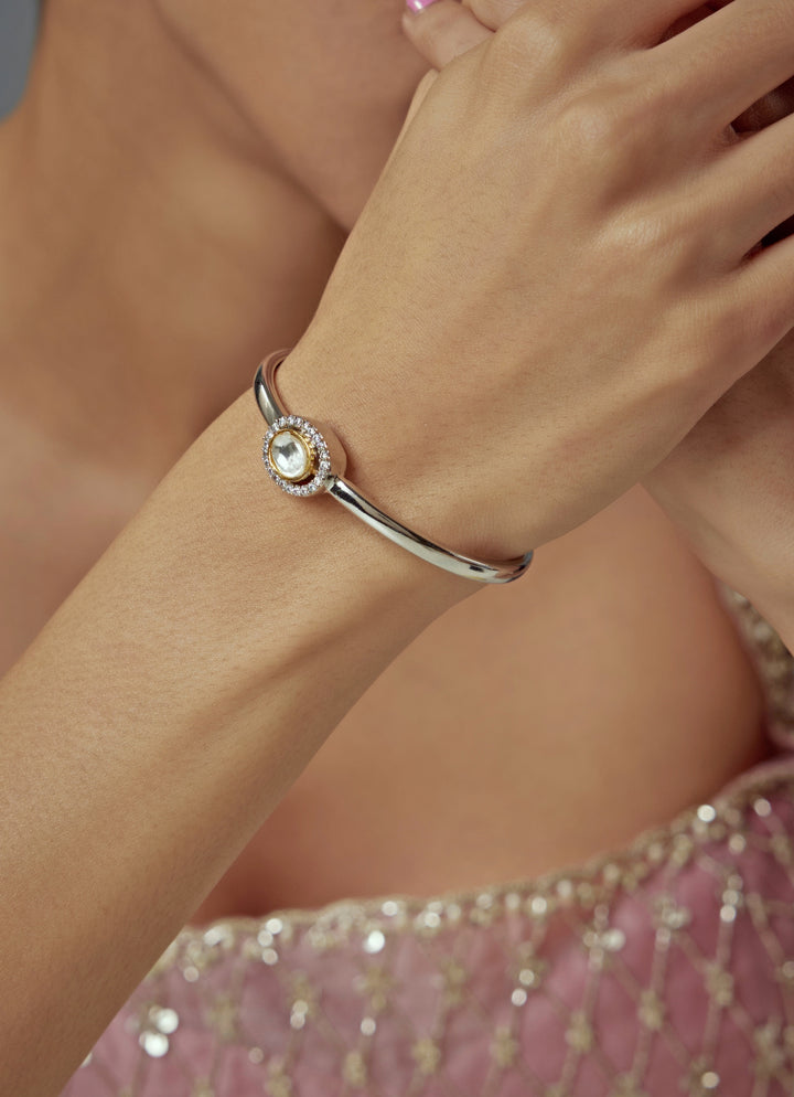 Silver Plated Oval Zircon And Crystal Kada