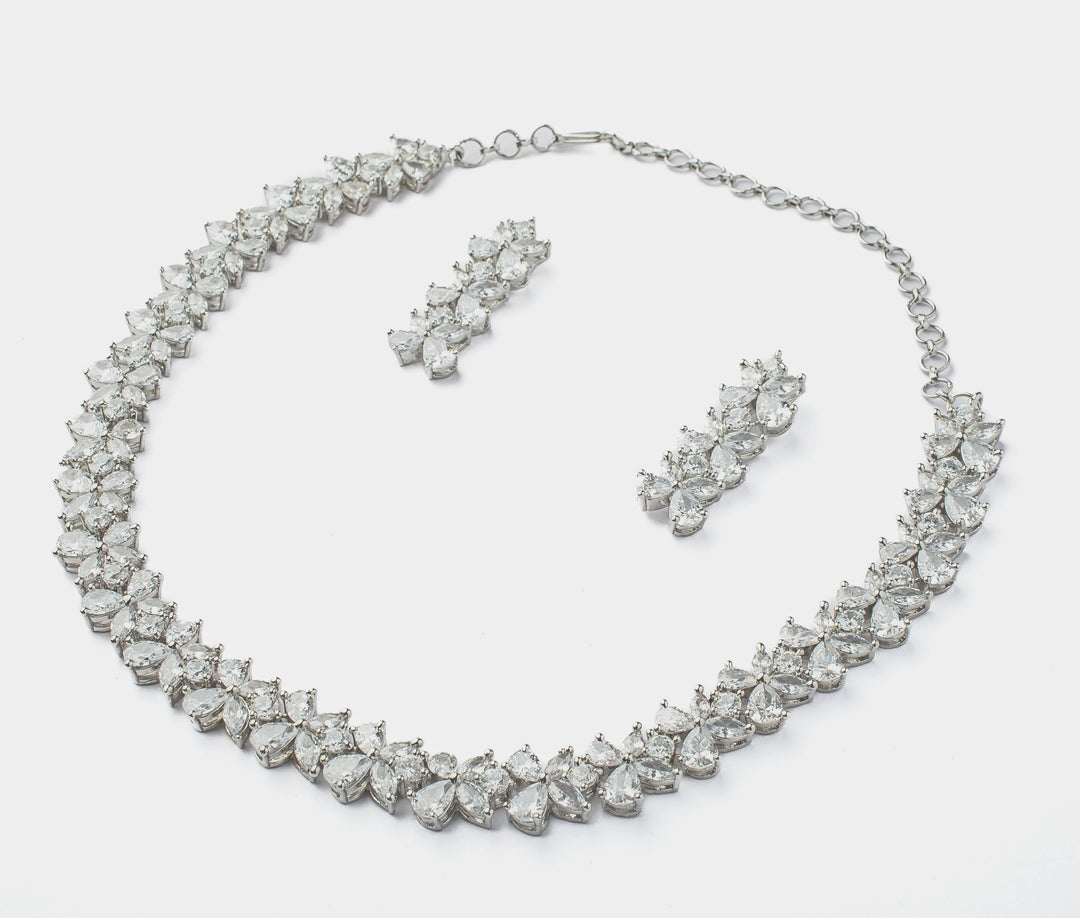 Silver Plated White Floral Zircon Short Necklace Set With Earrings