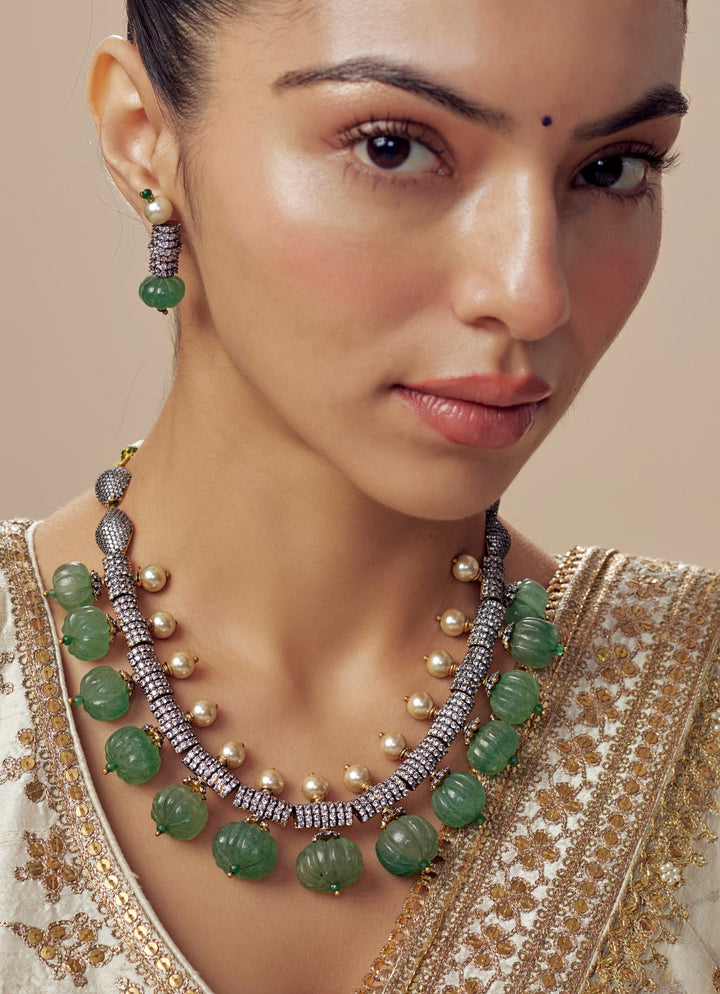 Green Teardrop Necklace Set With Crystal