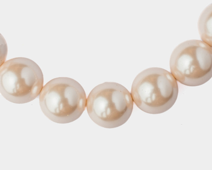 White Pearl Short Necklace