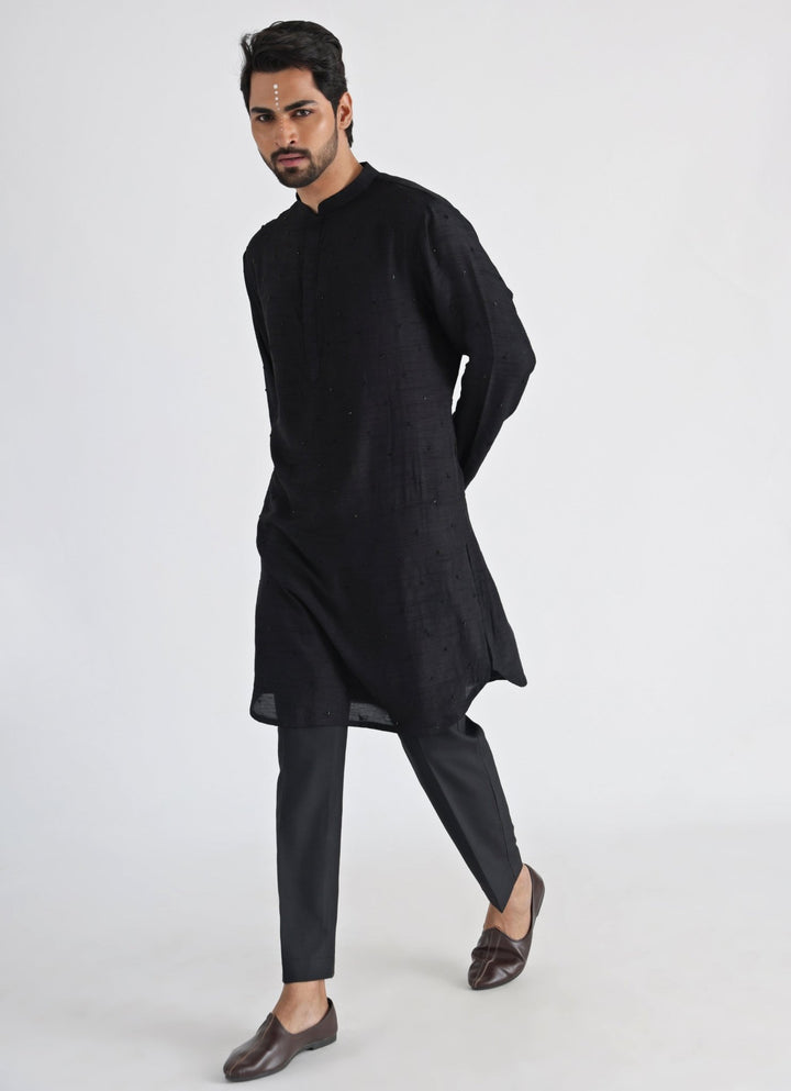 Black Embroidered Silk Kurta Pant Set Smriti - Fabilicious Fashion