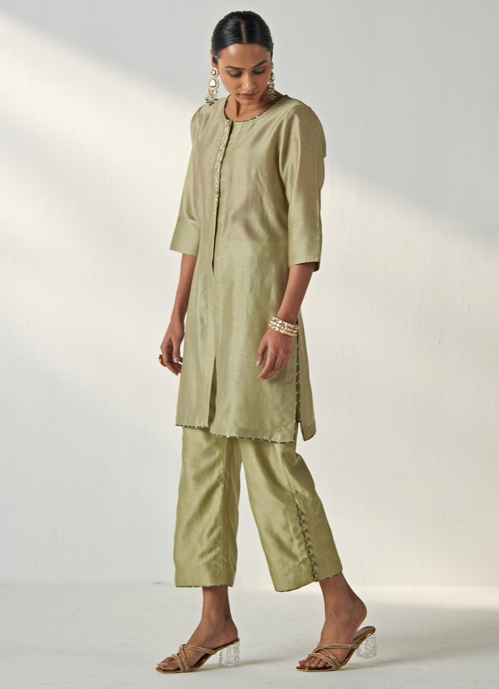 Green Embroidered Chanderi Kurta Pant Set Studio Bagechaa - Fabilicious Fashion