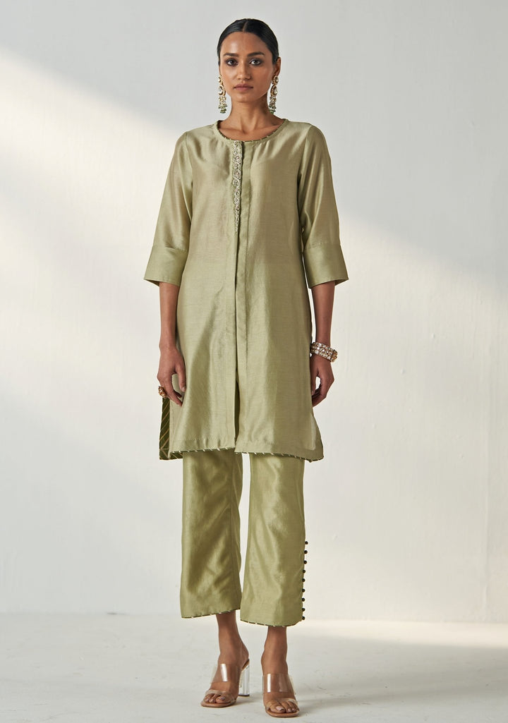 Green Embroidered Chanderi Kurta Pant Set Studio Bagechaa - Fabilicious Fashion