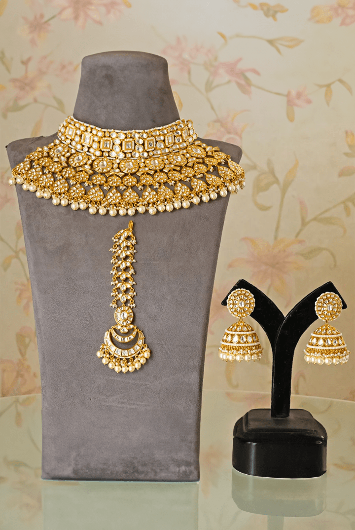 Kundan Bridal Necklace And Mangtikka Rani Set Zevar by Geeta