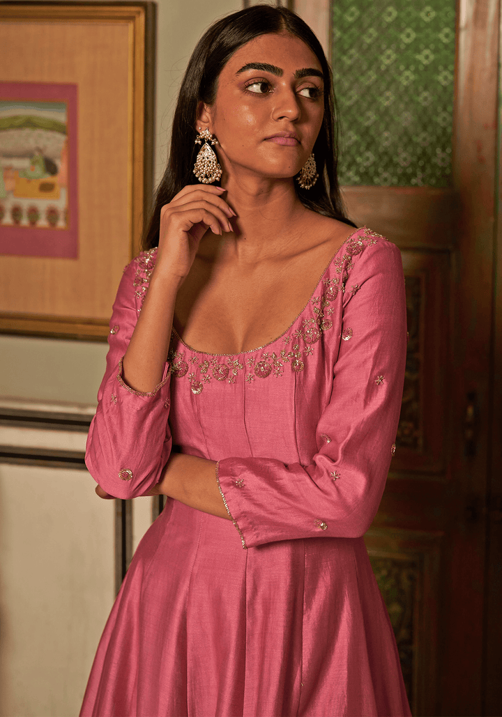 Onion Pink Chanderi Kurta Set With Banarasi Dupatta Zoon Tribe - Fabilicious Fashion