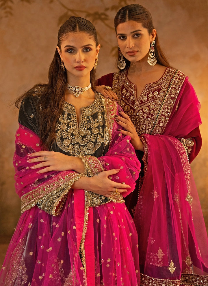 Deep Grey Velvet Kurta Pants With Pink Dupatta