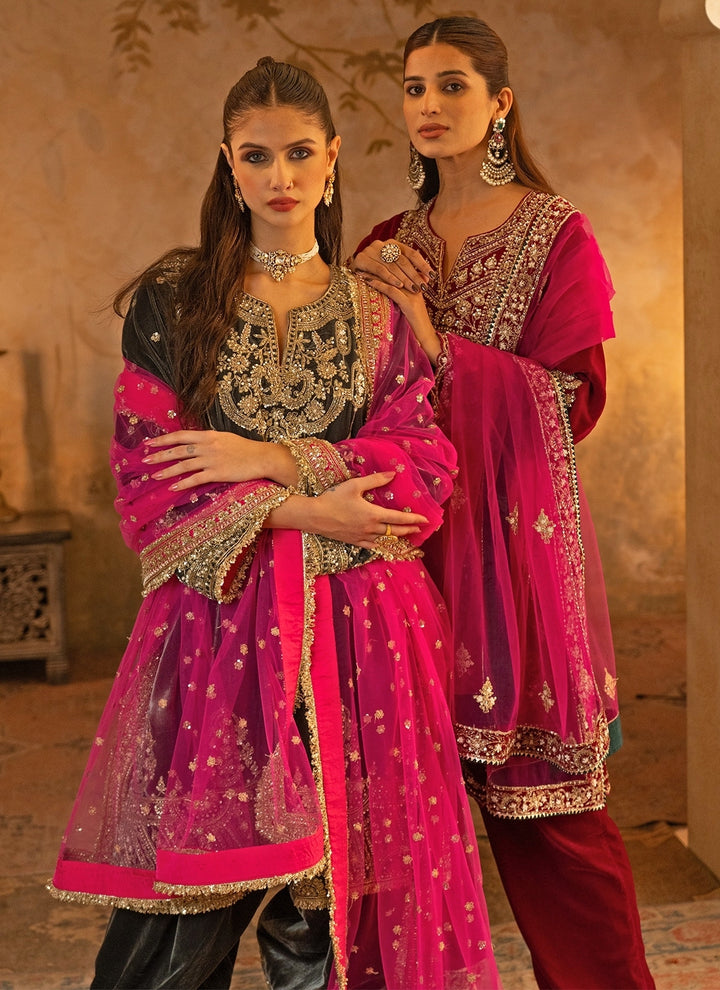 Deep Grey Velvet Kurta Pants With Pink Dupatta