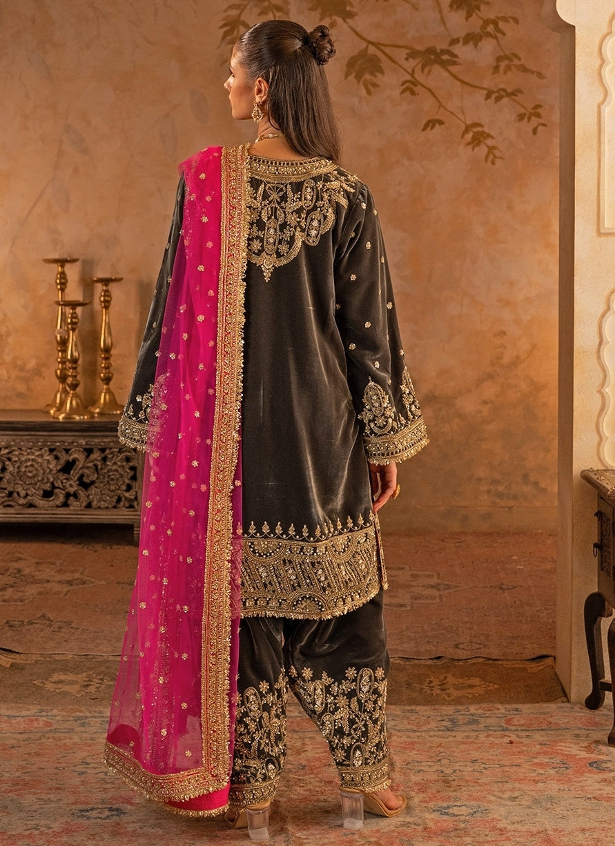 Deep Grey Velvet Kurta Pants With Pink Dupatta