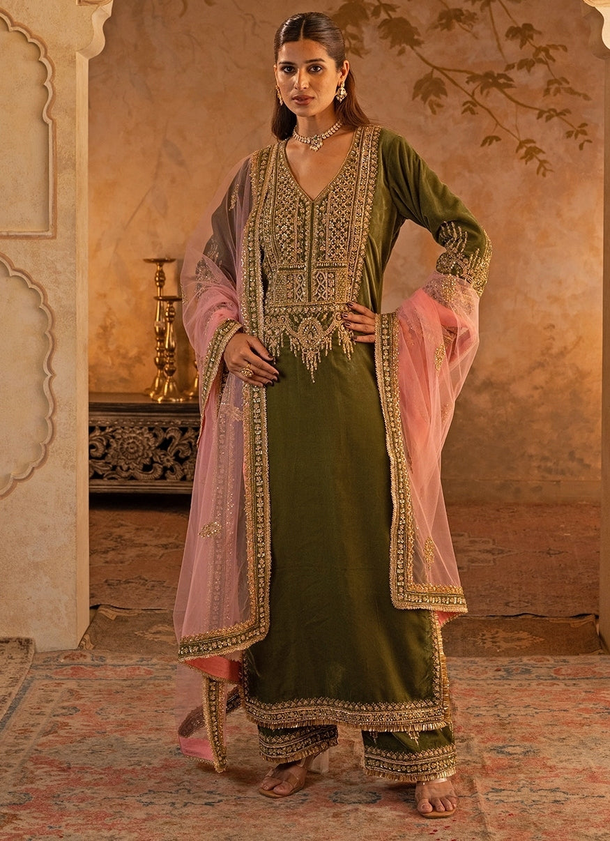 Green Velvet Kurta Pants With Blush Pink Dupatta