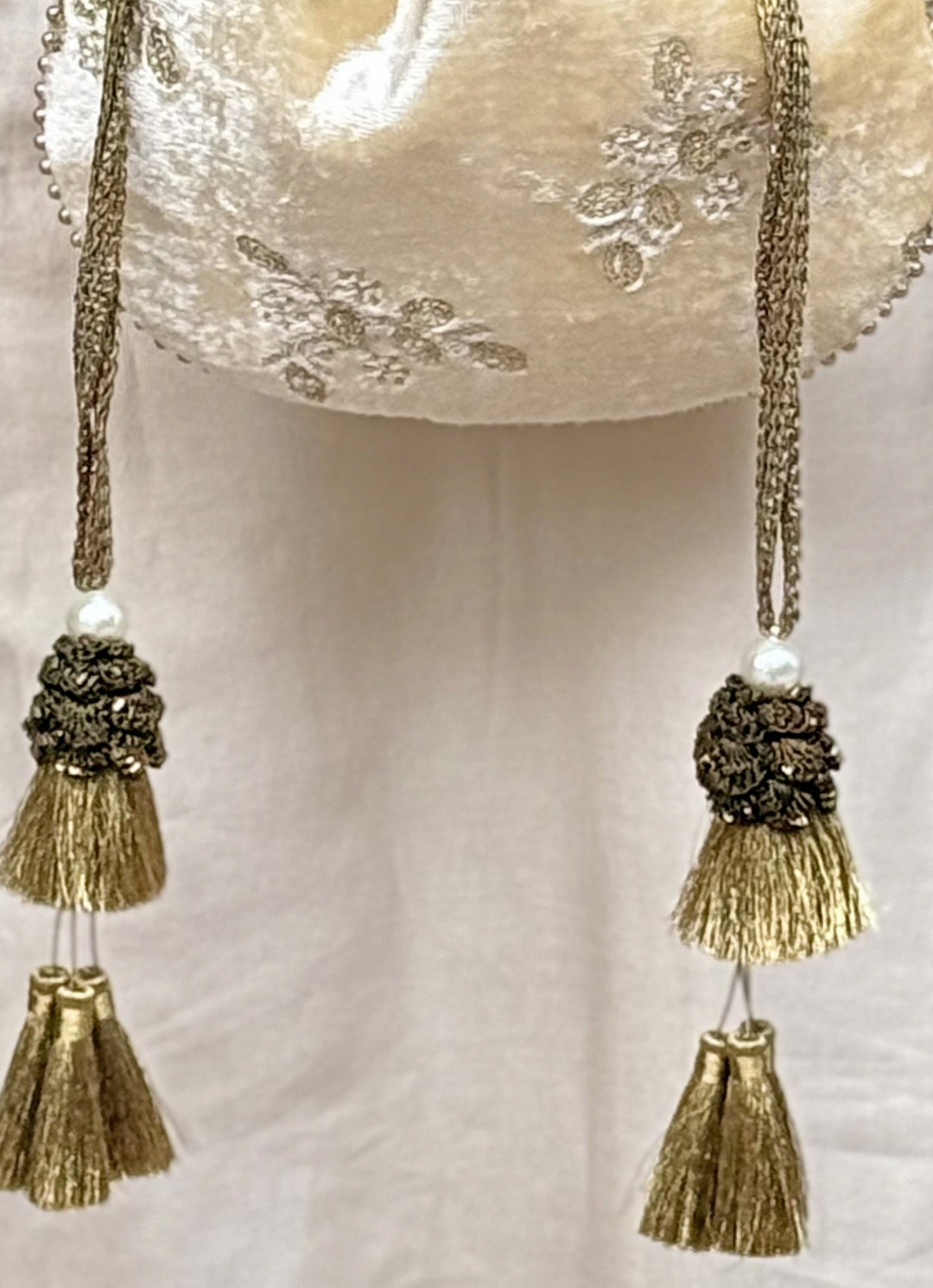 Ivory Embroidered  Velvet Potli