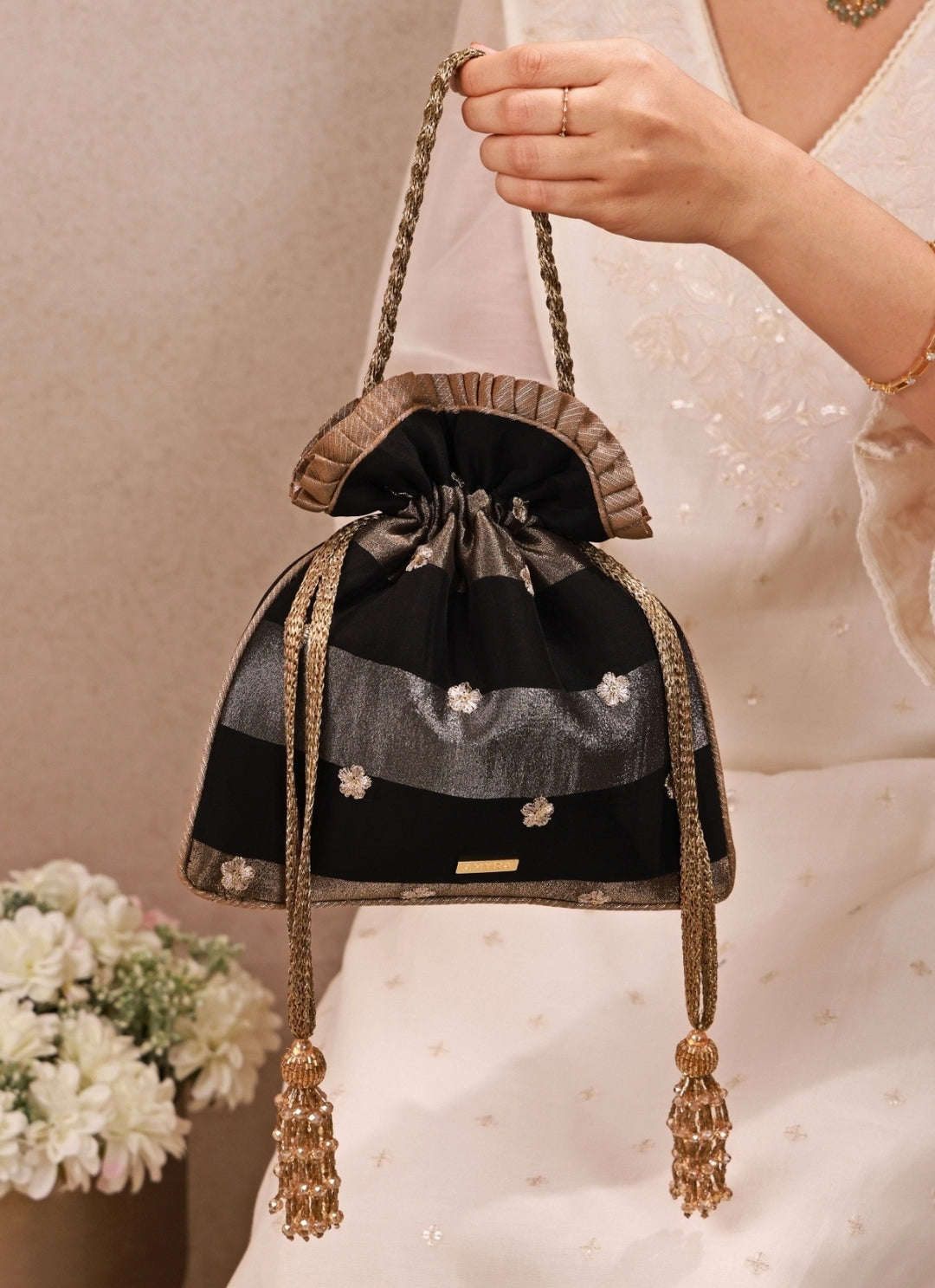 Black Embroidered Tissue Pleated Potli