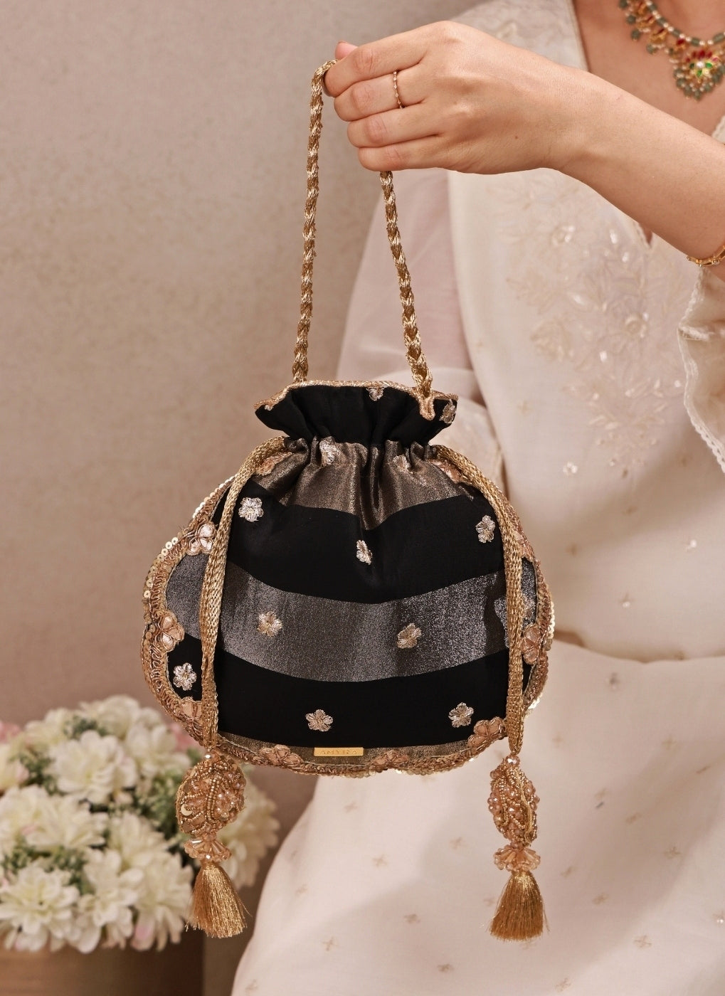 Black Embroidered Tissue Scallop Potli