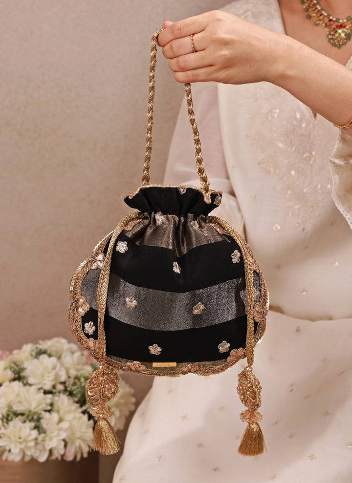 Black Embroidered Tissue Scallop Potli