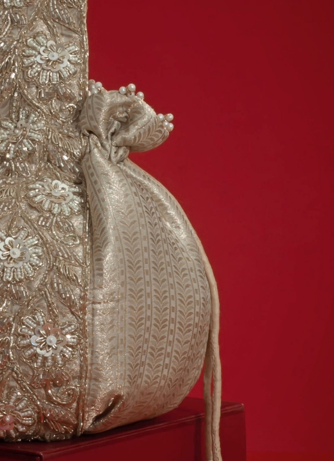 Champagne Round Organza Potli