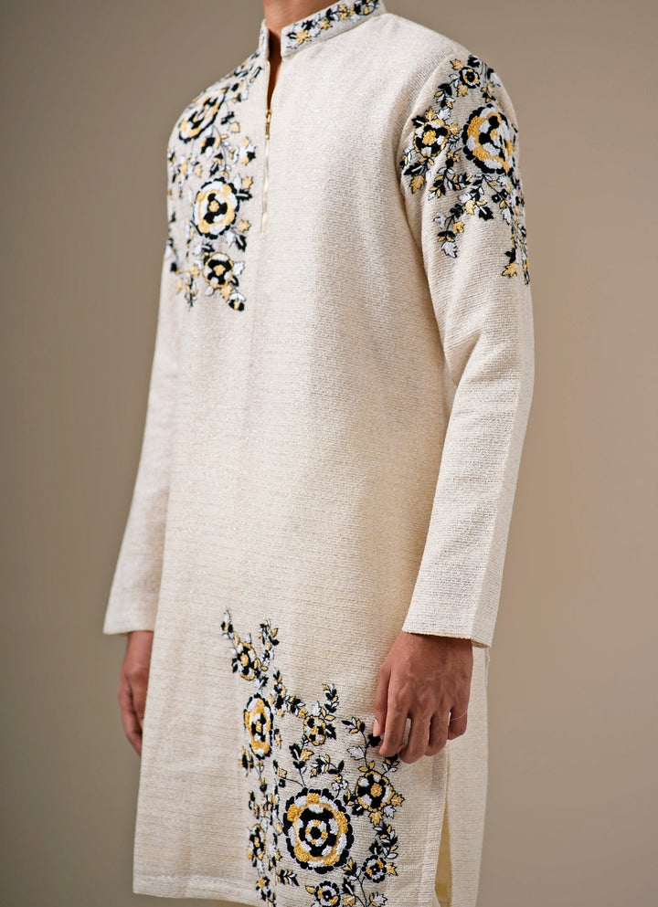 Ivory Threadwork Cotton Jute Kurta Se