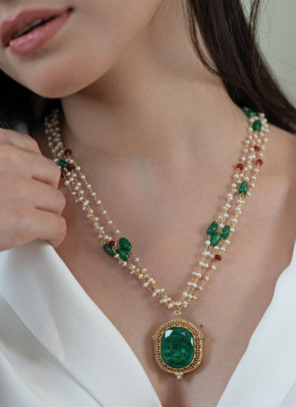 Green Pearls Pendant Necklace