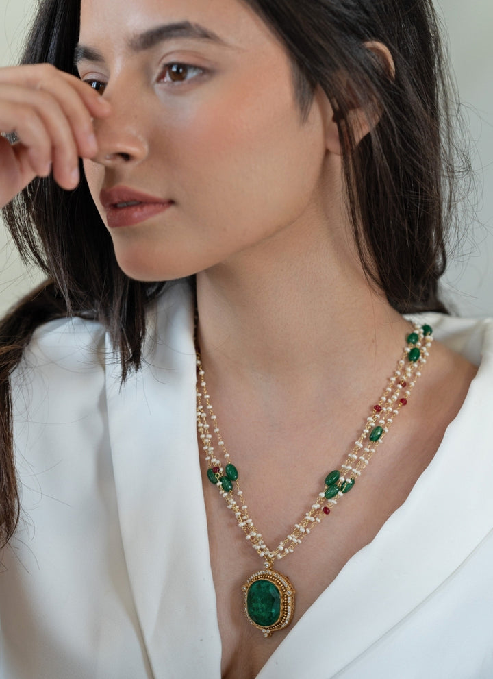 Green Pearls Pendant Necklace