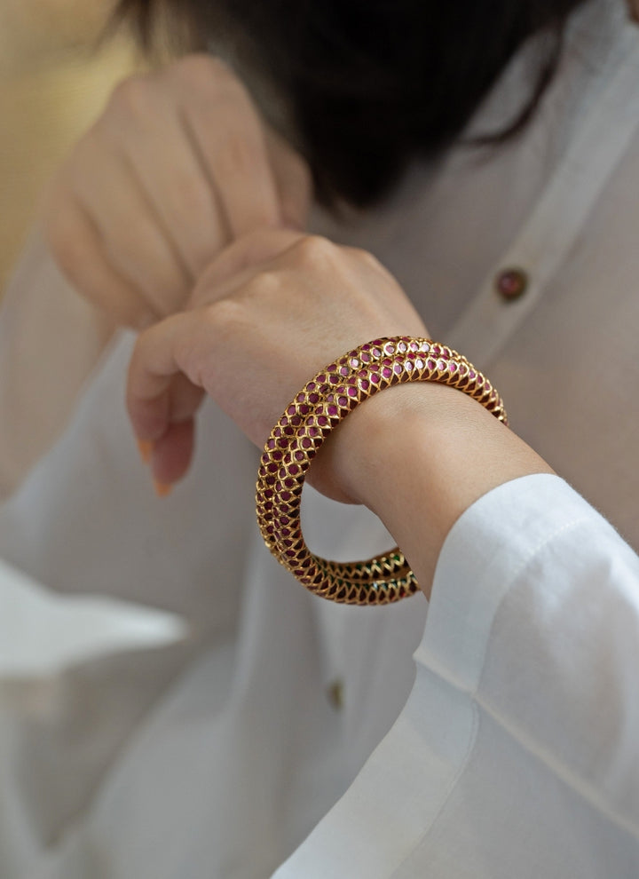 Red Jadau Bangle Set