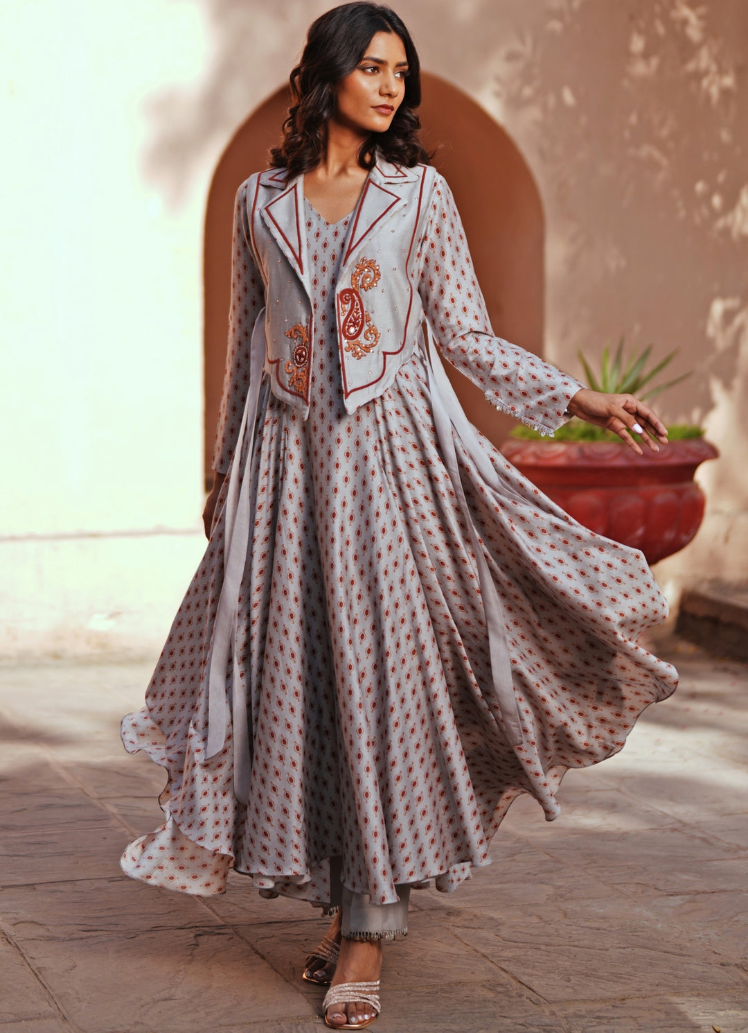 Grey Printed Asymmetric Kurta Pants Set With Jacket