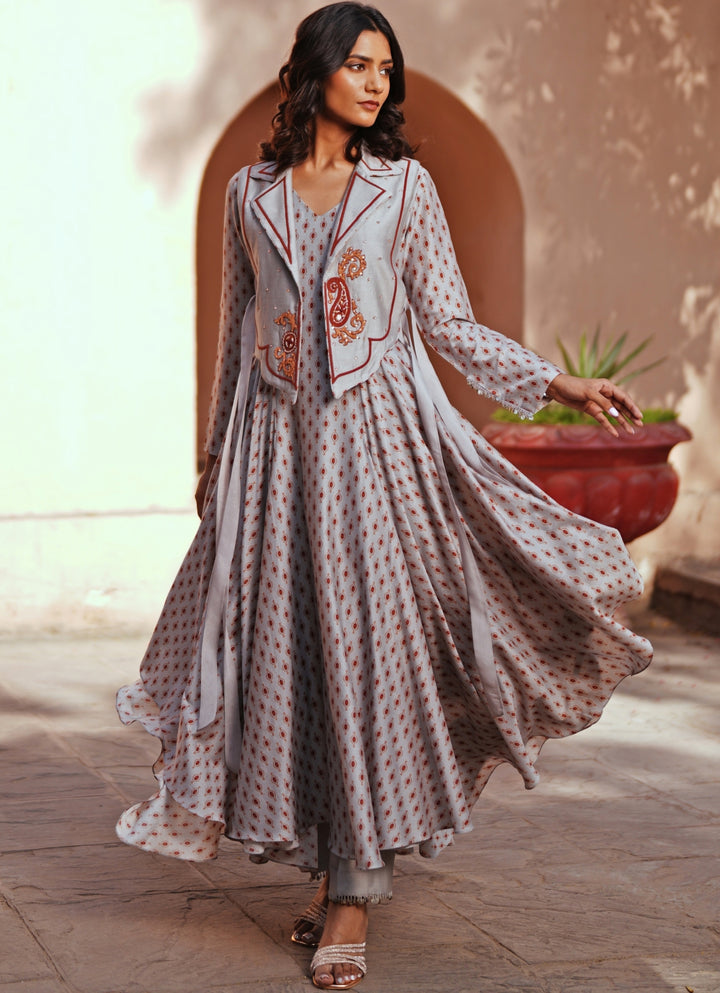 Grey Printed Asymmetric Kurta Pants Set With Jacket
