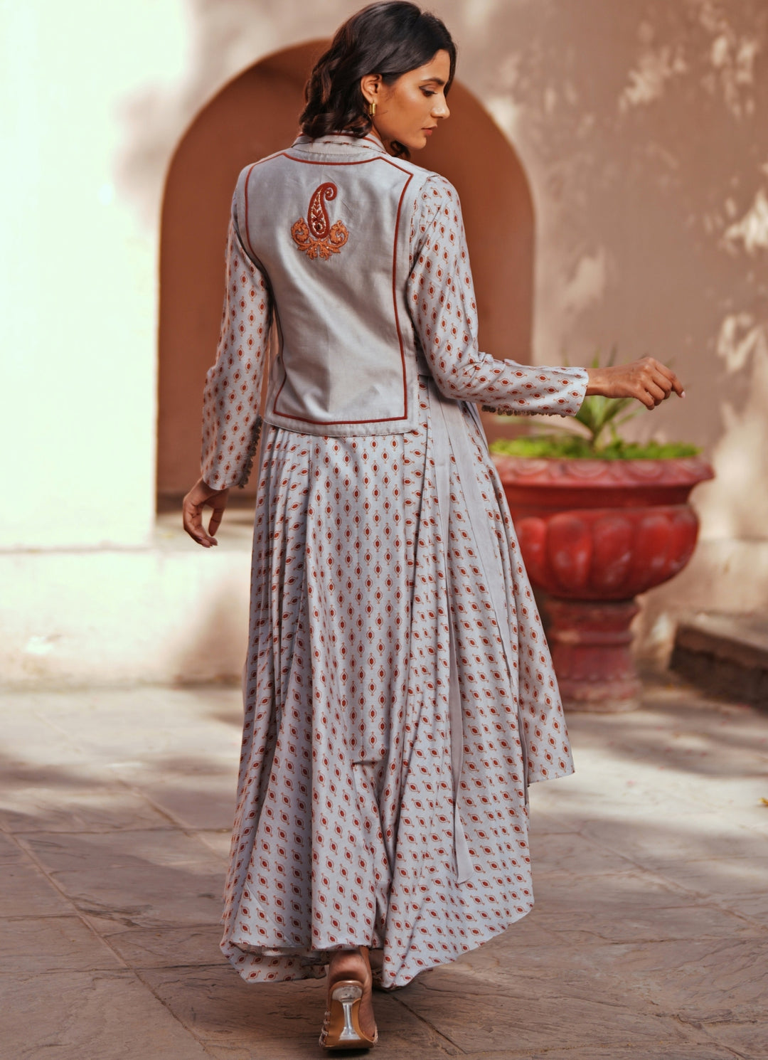 Grey Printed Asymmetric Kurta Pants Set With Jacket