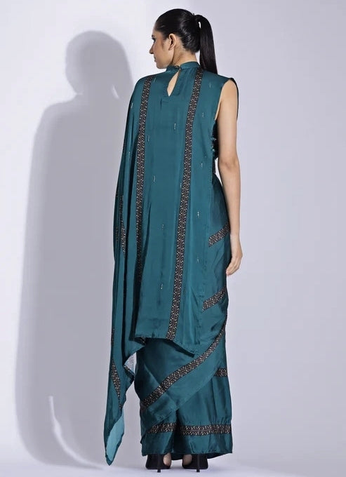 Green Georgette Satin Collar-Pallu Pre-Draped Saree