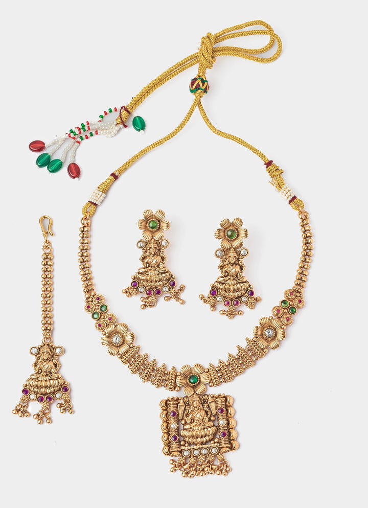 Gold Plated Short Necklace Set With Maang Tikka