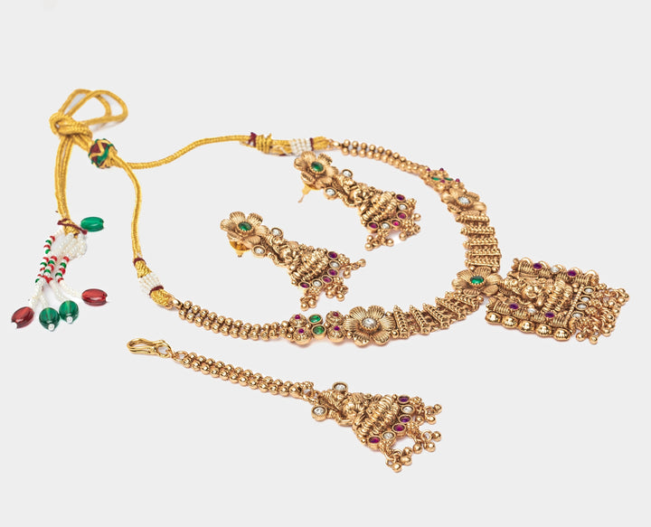 Gold Plated Short Necklace Set With Maang Tikka