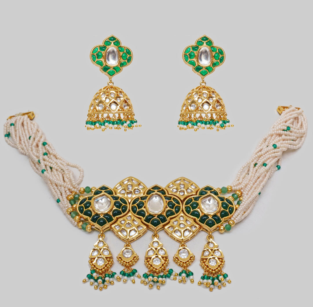 Gold Finish Elegant Green And Pearl Choker Set
