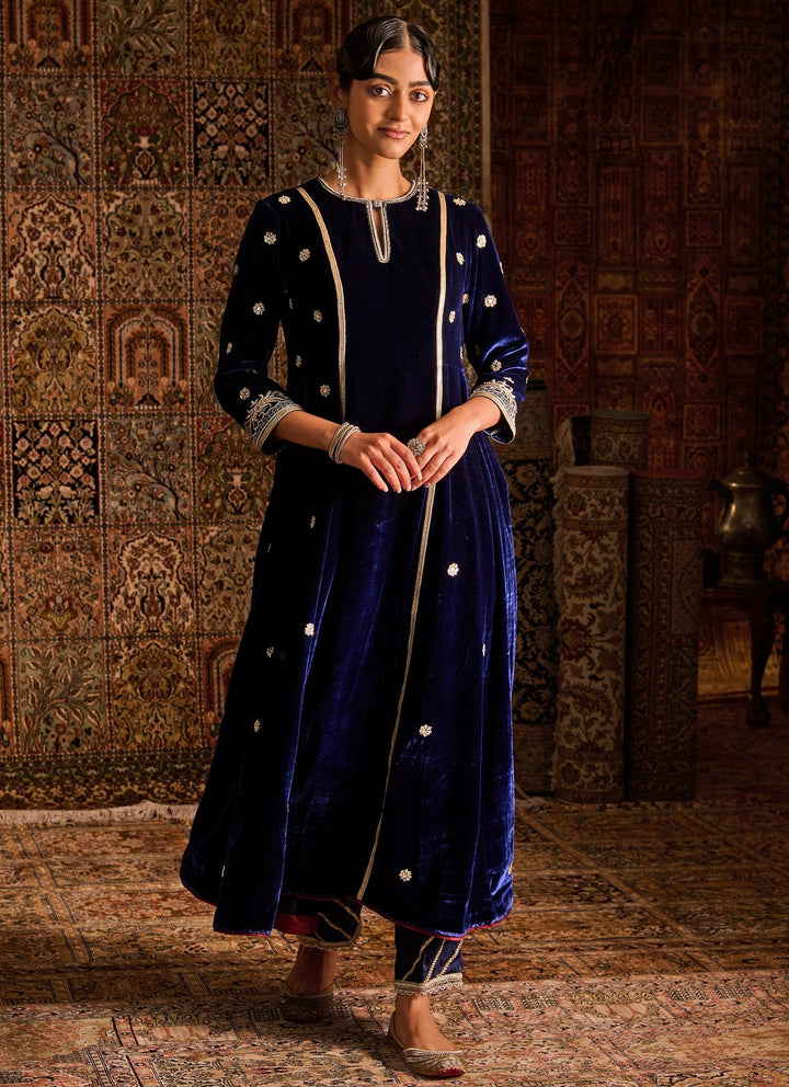 Navy Blue Velvet Kurta Pants Set With Contrast Dupatta