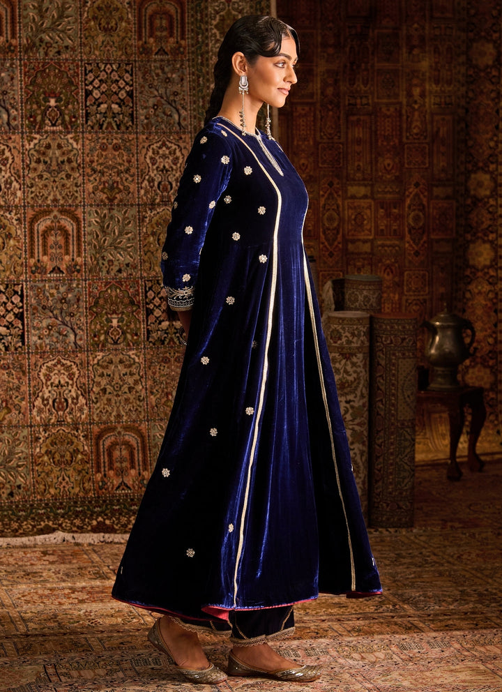 Navy Blue Velvet Kurta Pants Set With Contrast Dupatta