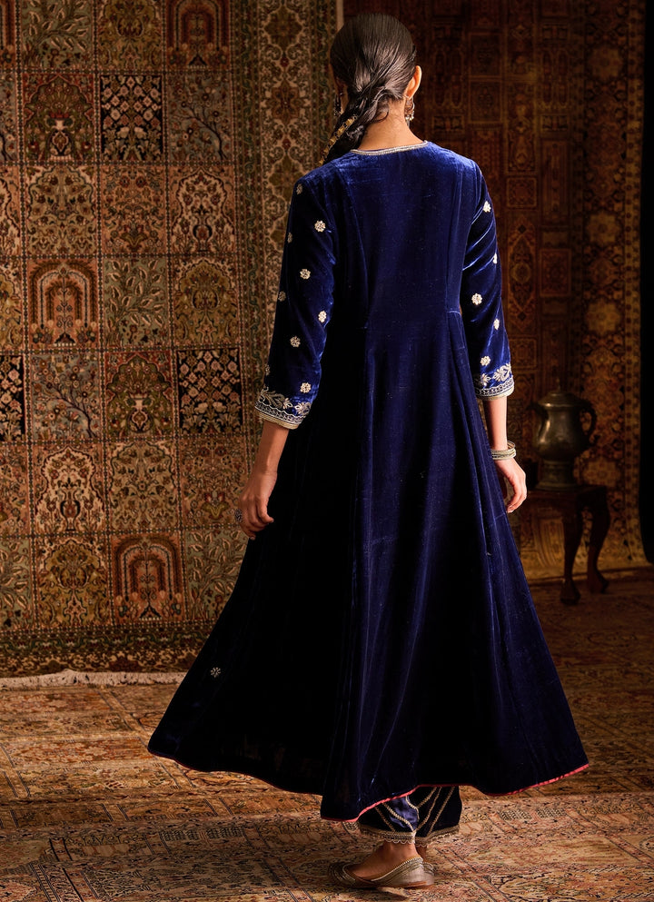Navy Blue Velvet Kurta Pants Set With Contrast Dupatta