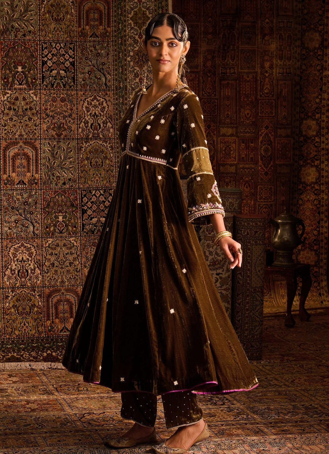 Olive Green Velvet Kurta Pants Set With Purple Dupatta