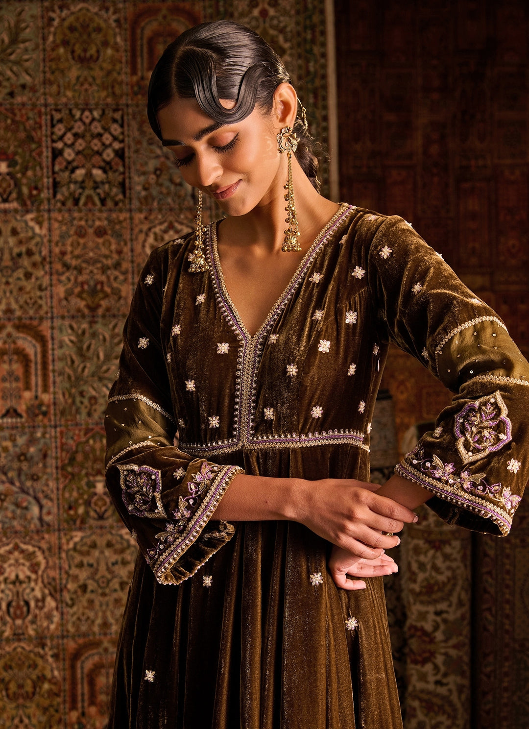 Olive Green Velvet Kurta Pants Set With Purple Dupatta