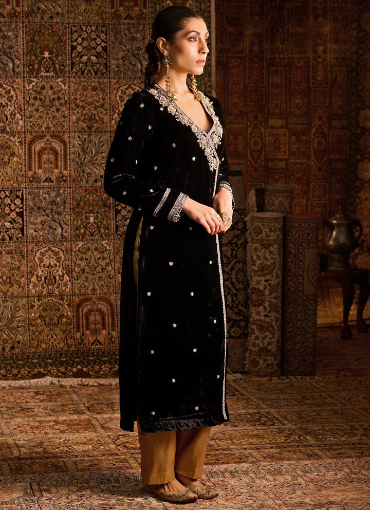 Black Velvet Kurta Pants Set With Contrast Dupatta