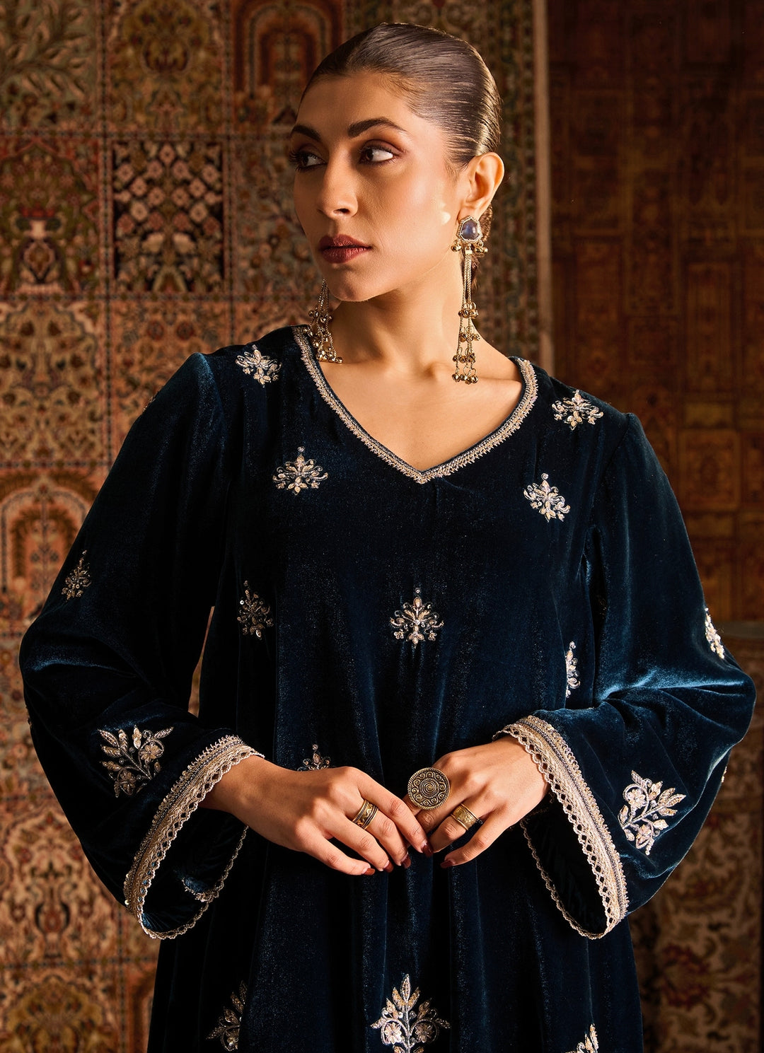 Teal Blue Silk Velvet Kurta Dhoti Set With Peach Dupatta