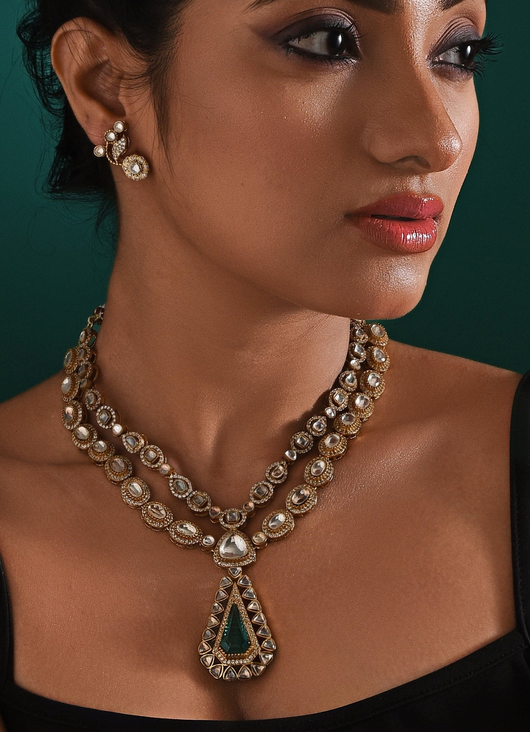 Antique Gold Plated And Kundan Royal Necklace Set Zaza By Somya - Fabilicious Fashion