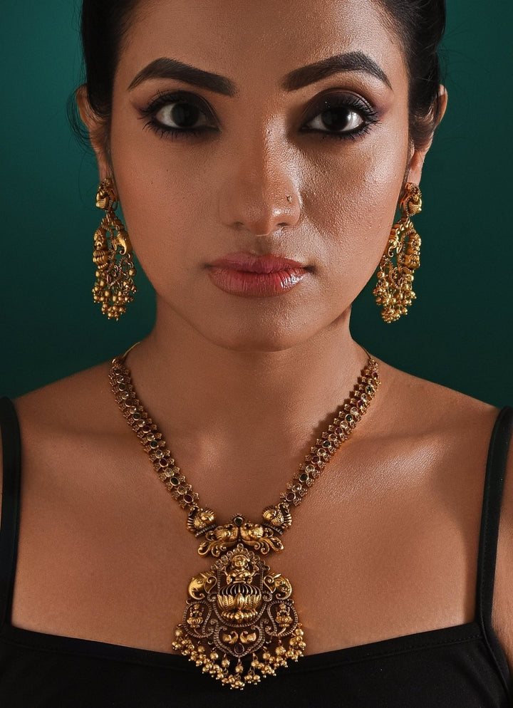 Antique Gold Plated Pendant Necklace Set Zaza By Somya - Fabilicious Fashion