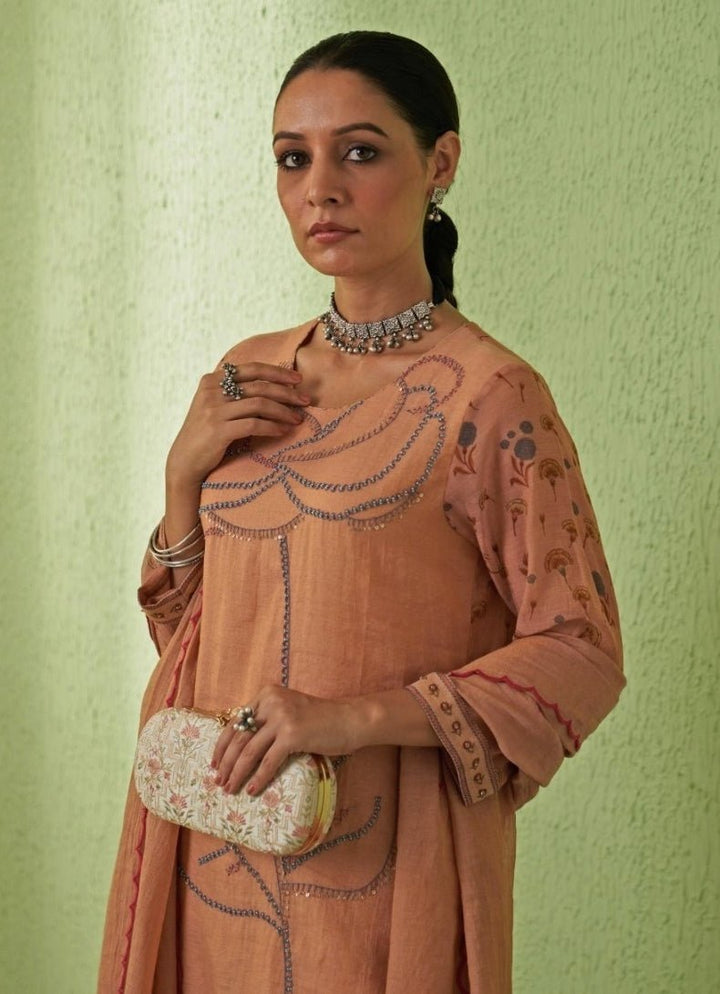 Baby Pink Embroidered Clutch AMYRA - Fabilicious Fashion