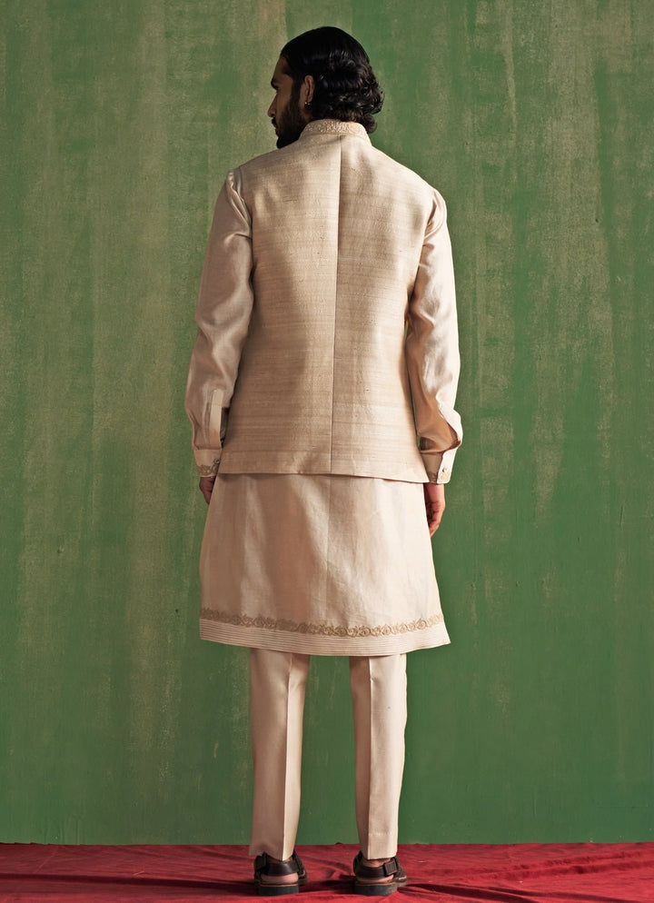 Beige Embroidered Kurta Bundi Set with Stole Studio Bagechaa - Men - Fabilicious Fashion