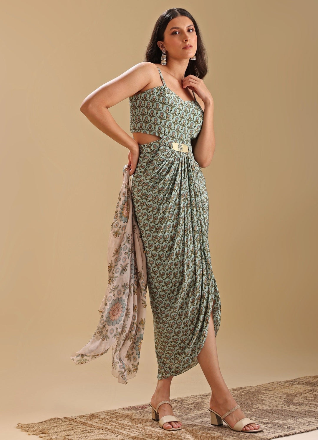 Soup by Sougat Paul Beige Organza Jacket With Printed Green Drape Dress 3XL Soup by Sougat Paul Beige Organza Jacket With Printed Green Drape Dress 3XL