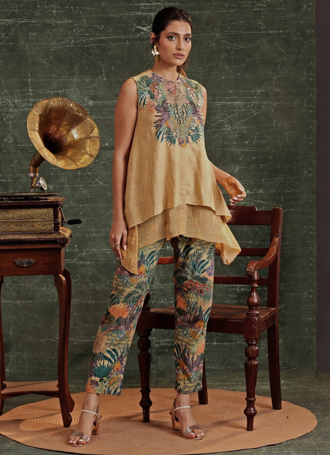 Beige Floral Embroidery Cotton Kurta And Pant Set Soup By Sougat Paul - Fabilicious Fashion