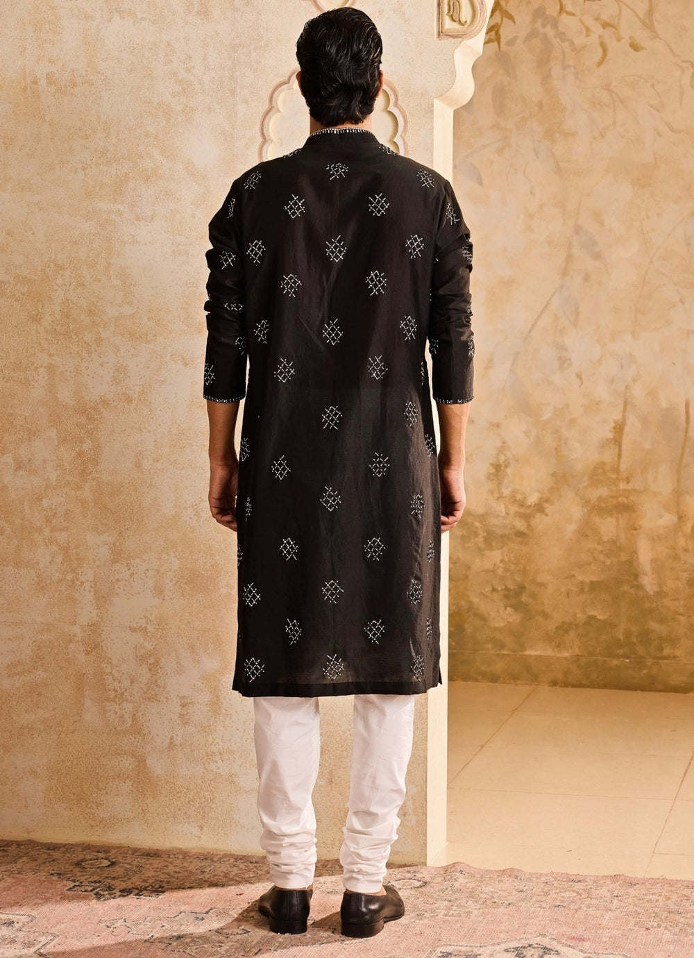Black and Off White Chanderi Kurta Set Nitika Gujral - Men - Fabilicious Fashion