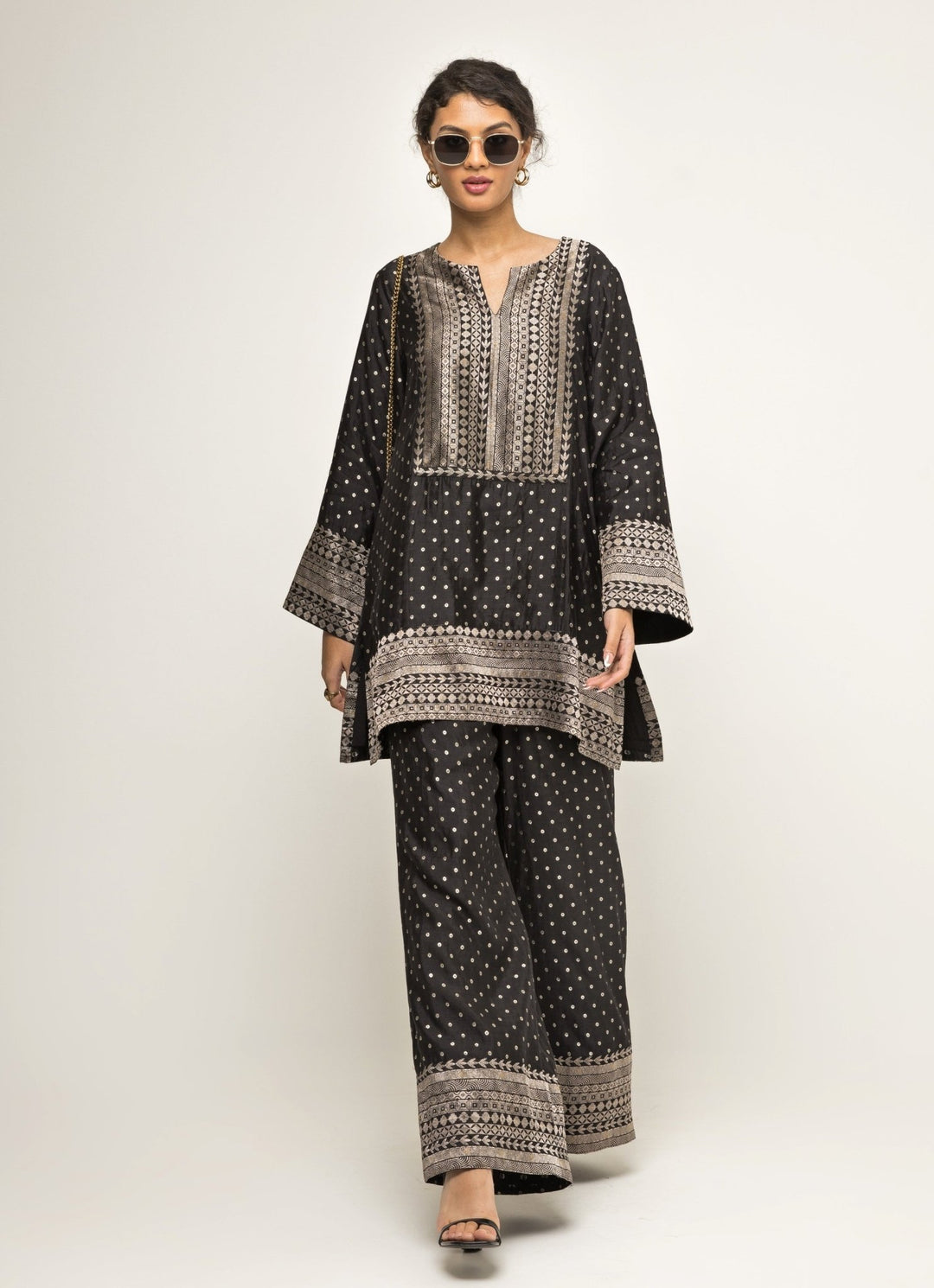 Black Banarasi Dotted Silk Kurta Pants Set Sobariko - Fabilicious Fashion