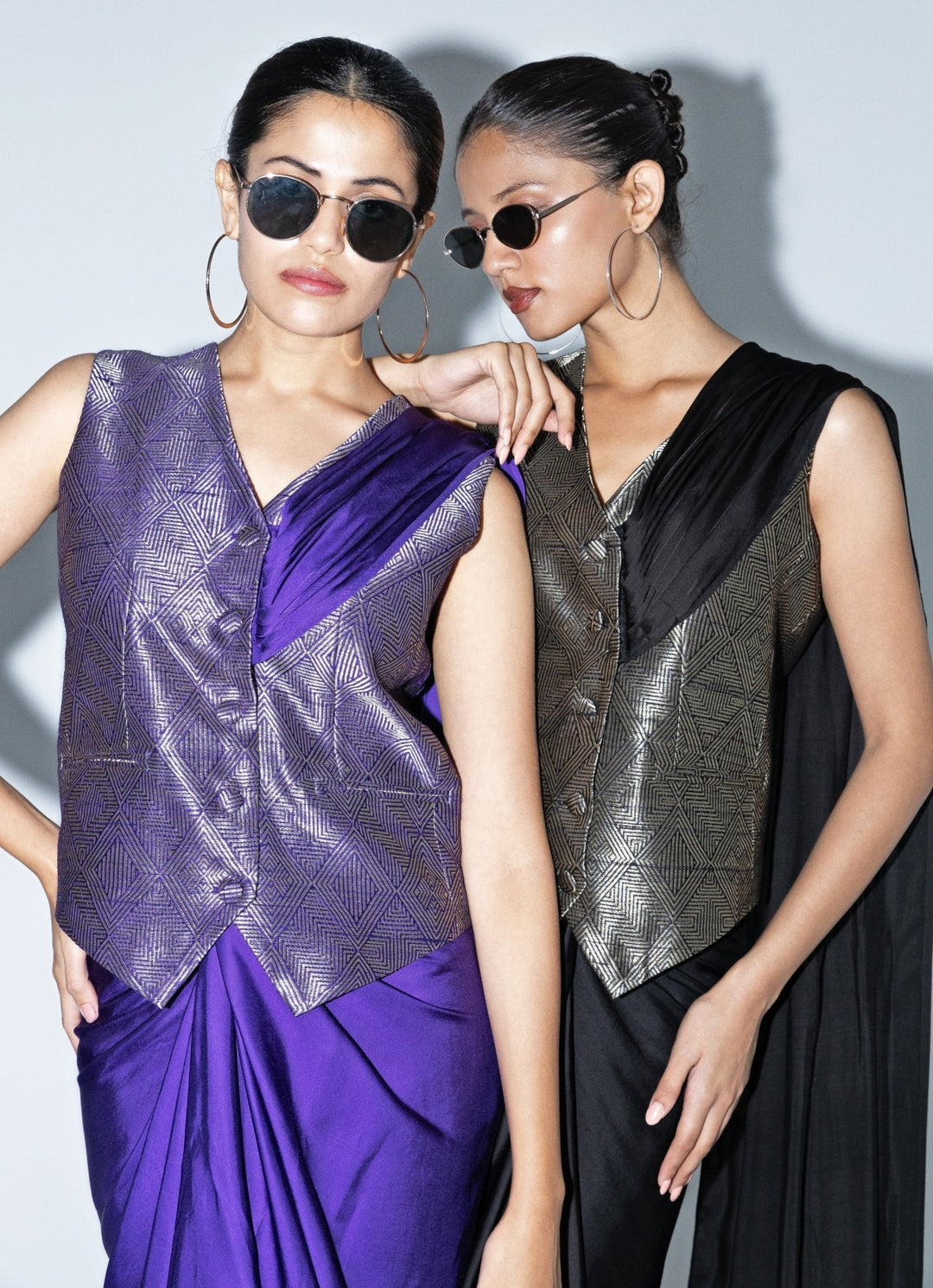 Black Brocade Silk Waistcoat Set With Detachable Pallu Sobariko - Fabilicious Fashion