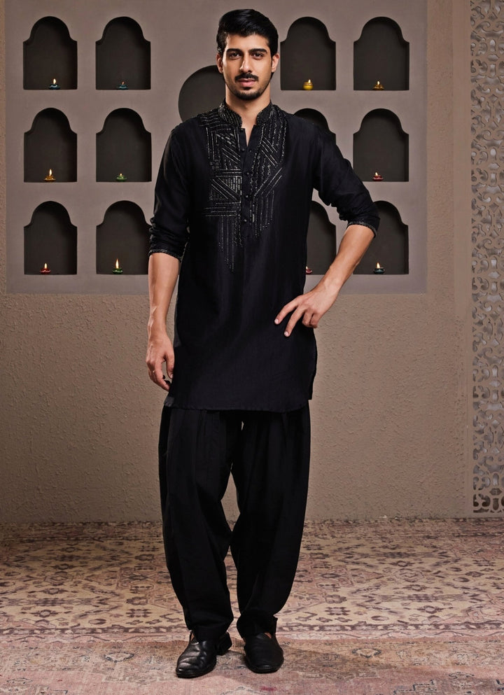 Black Embroidered Chanderi Kurta Set Nitika Gujral - Men - Fabilicious Fashion