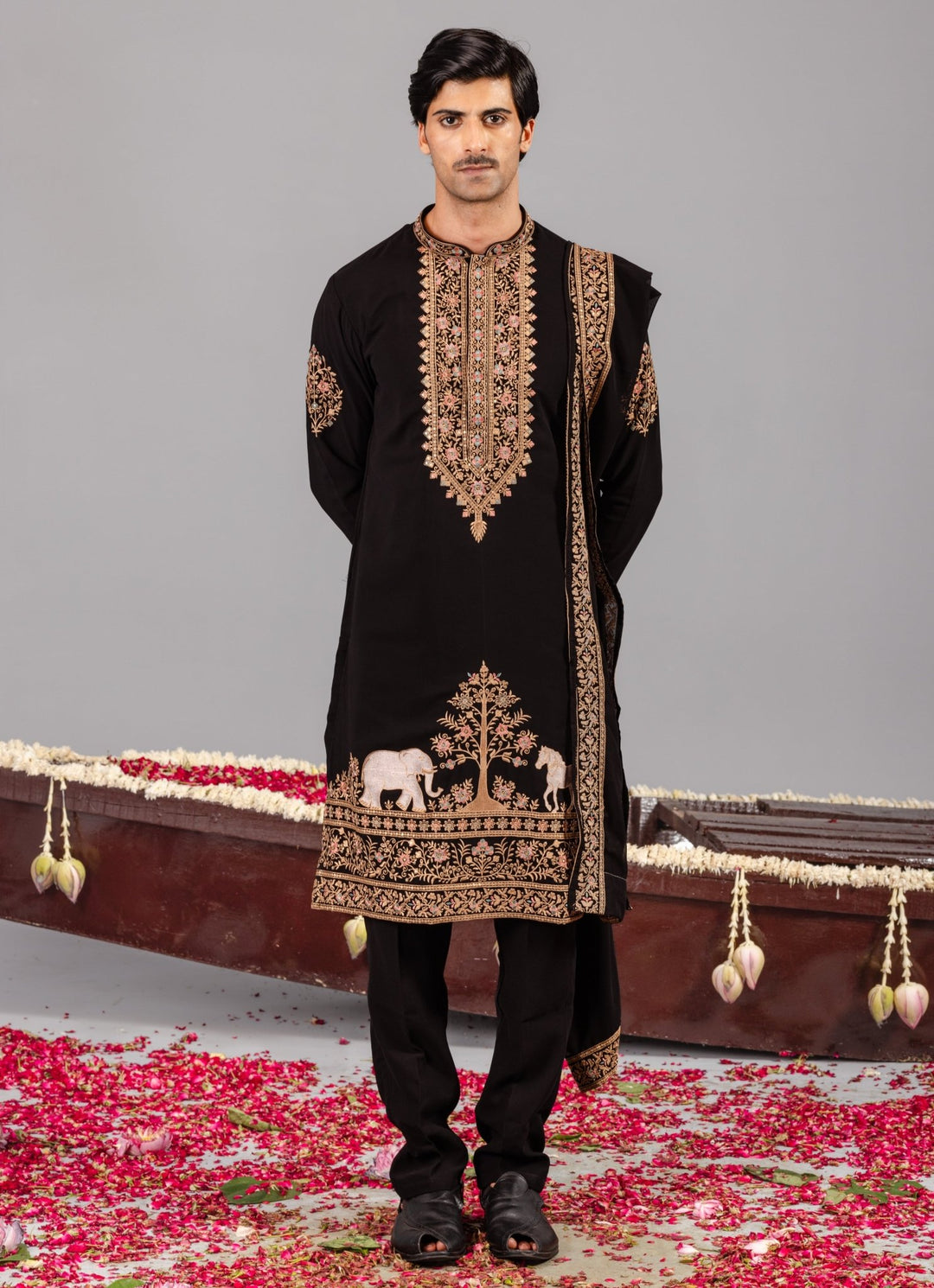 Black Embroidered Georgette Kurta Pant Set Kalpraag - Fabilicious Fashion
