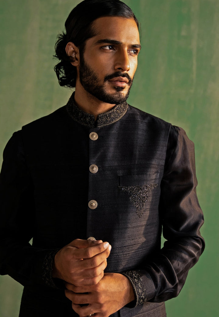 Black Embroidered Kurta Bundi Set Studio Bagechaa - Men - Fabilicious Fashion