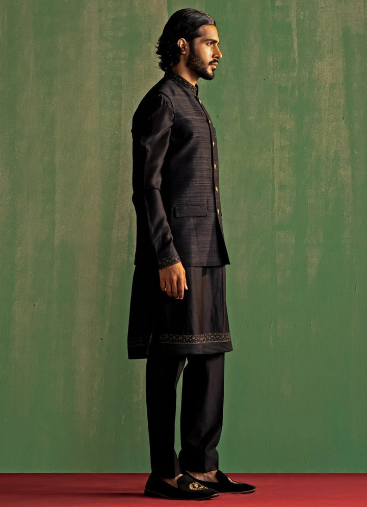 Black Embroidered Kurta Bundi Set Studio Bagechaa - Men - Fabilicious Fashion