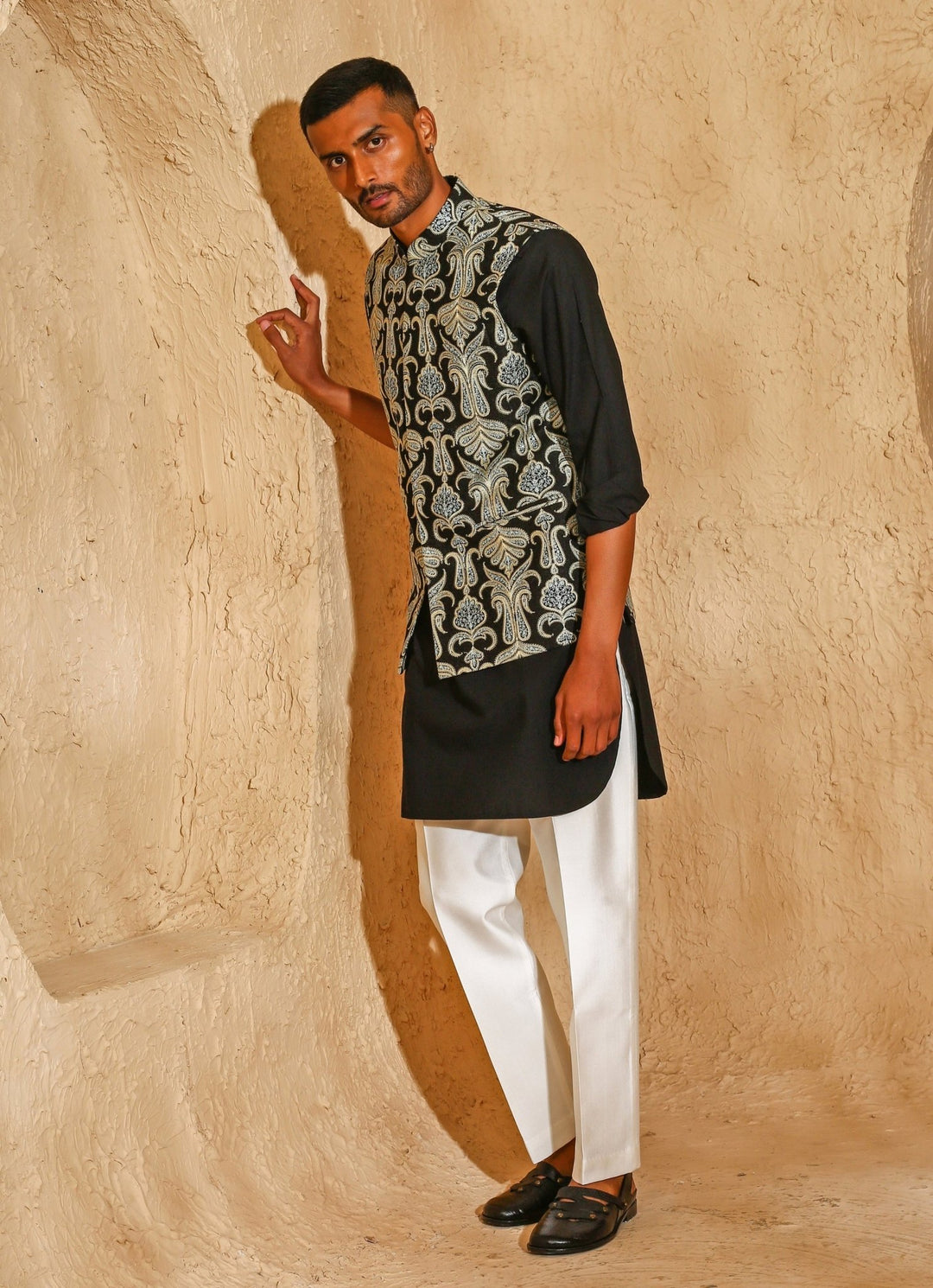 Black Embroidered Silk Blend Kurta Jacket Set Chatenya Mittal - Fabilicious Fashion